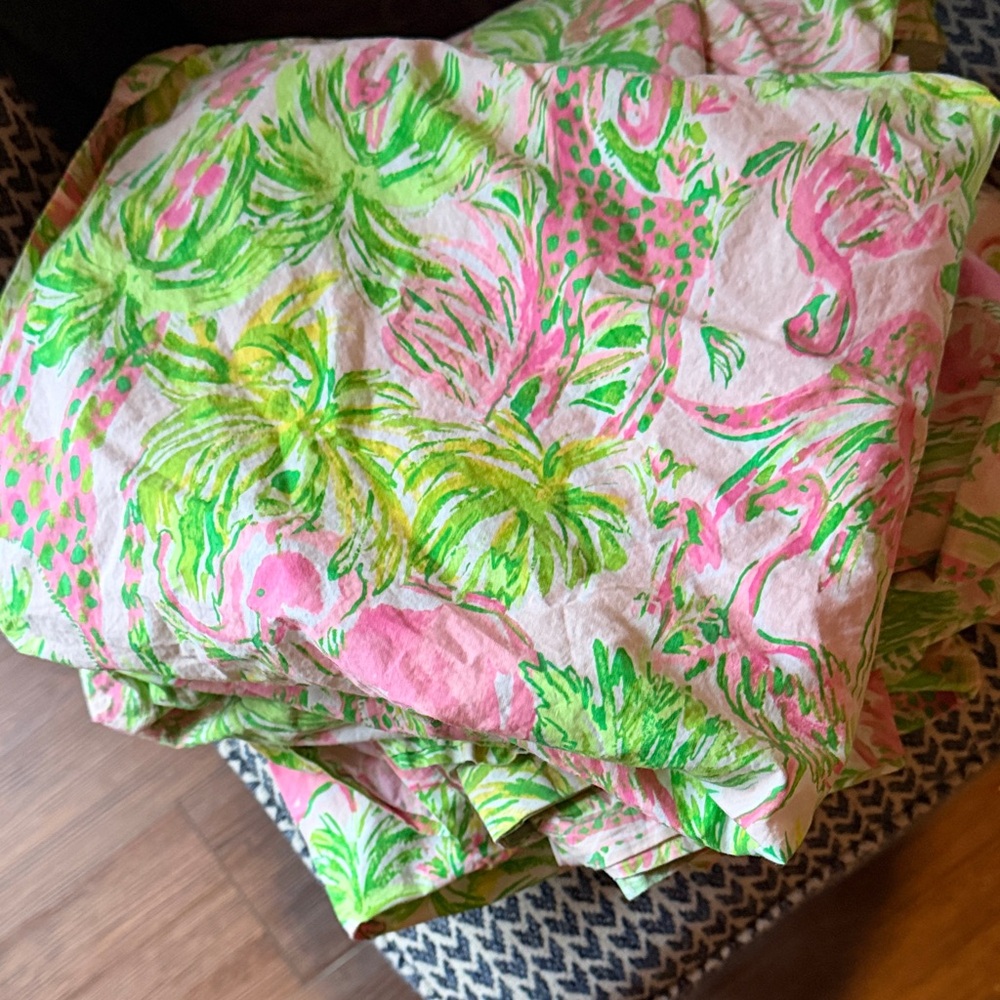 Lilly Pulitzer Pink and Green Palm Print Organic Bedding Sheet - Picture 2 of 4
